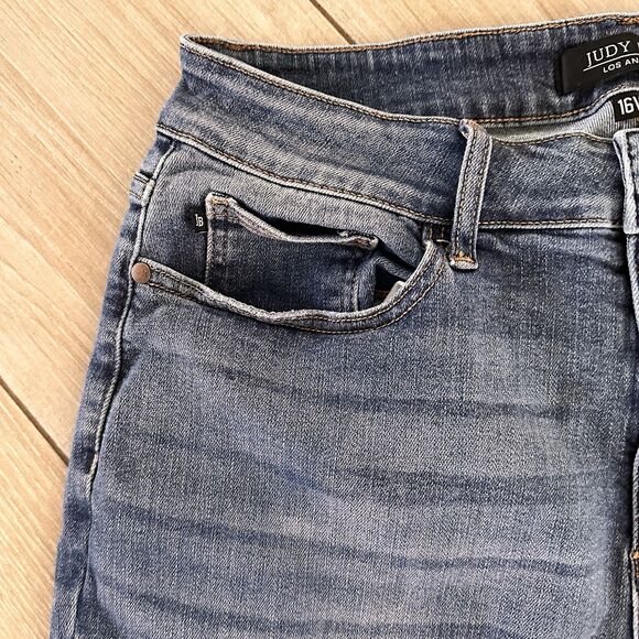 Judy Blue Jeans Womens 16W Cuff Boyfriend Fit Relaxed Dark Wash Denim - Picture 5 of 11